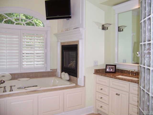 4024 John S Raboteau Wynd Raleigh, NC 27612 - Photo 8 of 11 Gallery Image 8