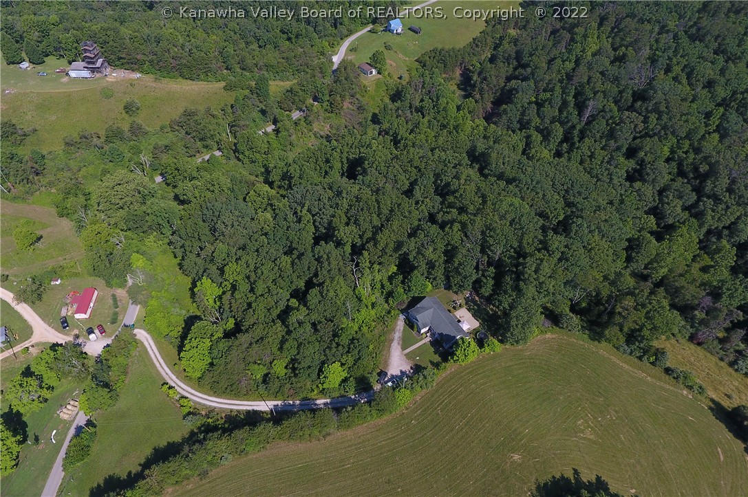 3386 Peach Ridge Road Hurricane, WV 25526 - Photo 10 of 37 Gallery Image 10