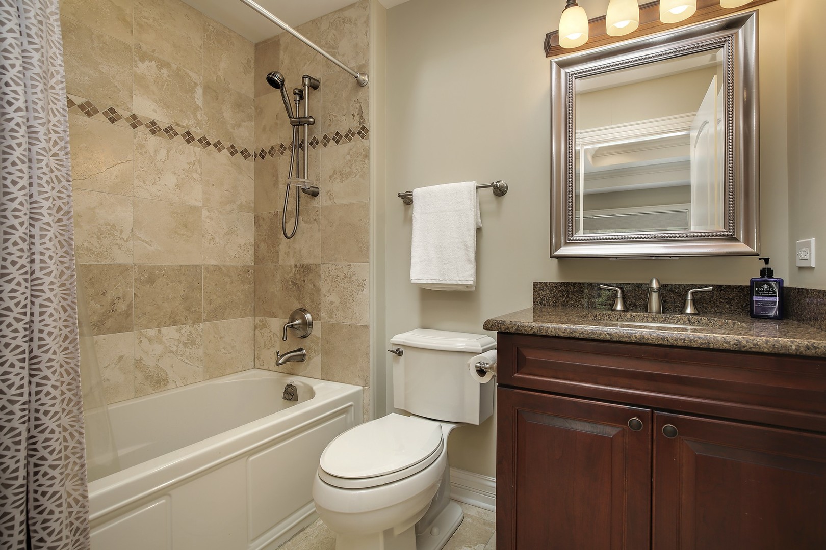 2812 Shannon Road Northbrook, IL 60062 - Photo 19 of 30