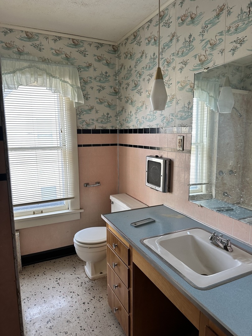 503 East Main Street Morrison, IL 61270 - Photo 9 of 25