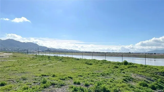 $129,998 | 17 Eleanor Street, Lake Elsinore, CA 92530