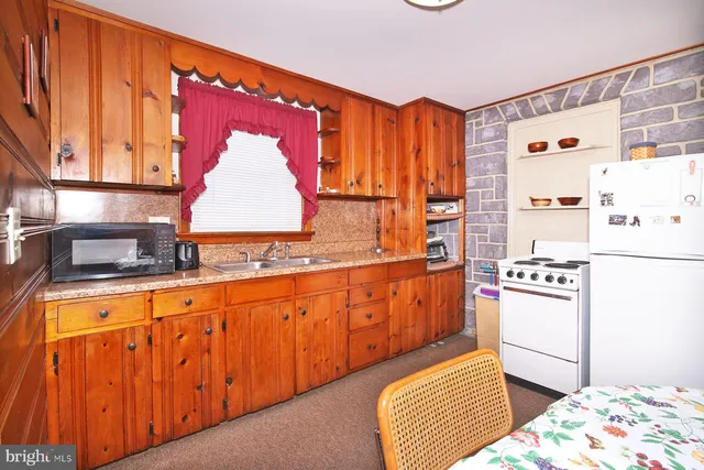 a view of outdoor space yard deck and patio