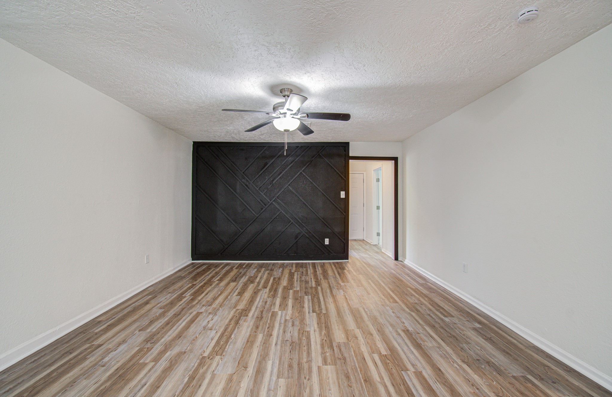 5634 Ridgeway Drive Houston, TX 77033 - Photo 36 of 42 Gallery Image 36