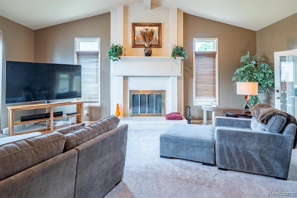 1285 Chaffer Drive Rochester Hills, MI 48306 - Photo 7 of 42 Gallery Image 7