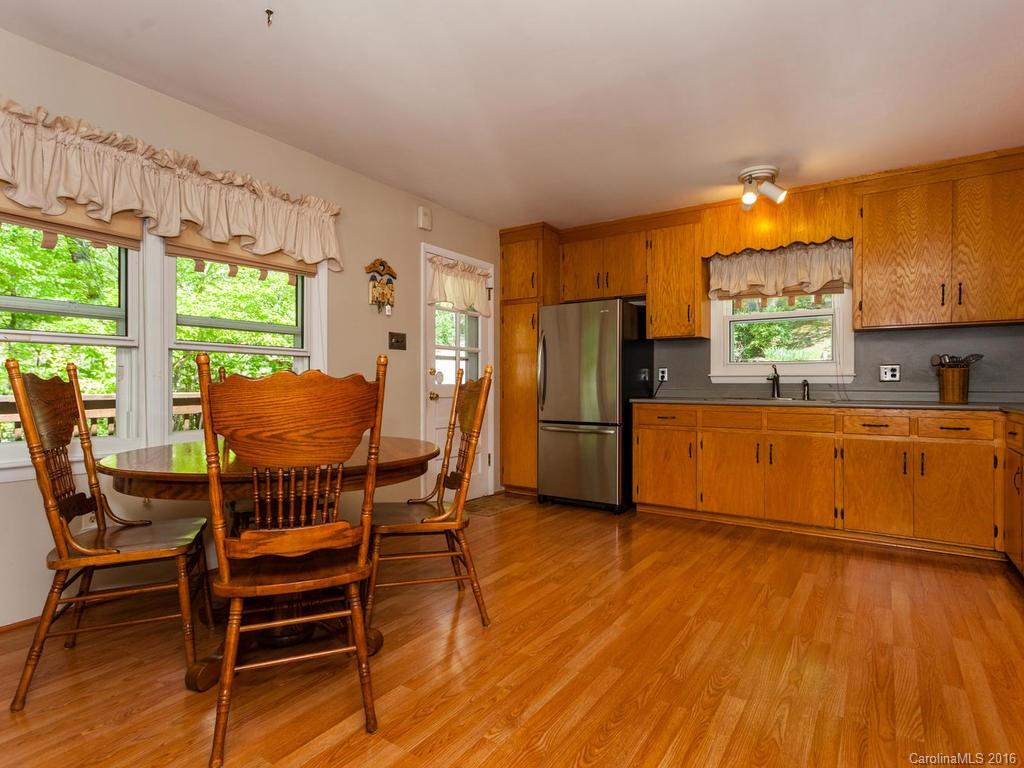 157 Spring Mountain Road Fairview, NC 28730 - Photo 6 of 24 Gallery Image 6