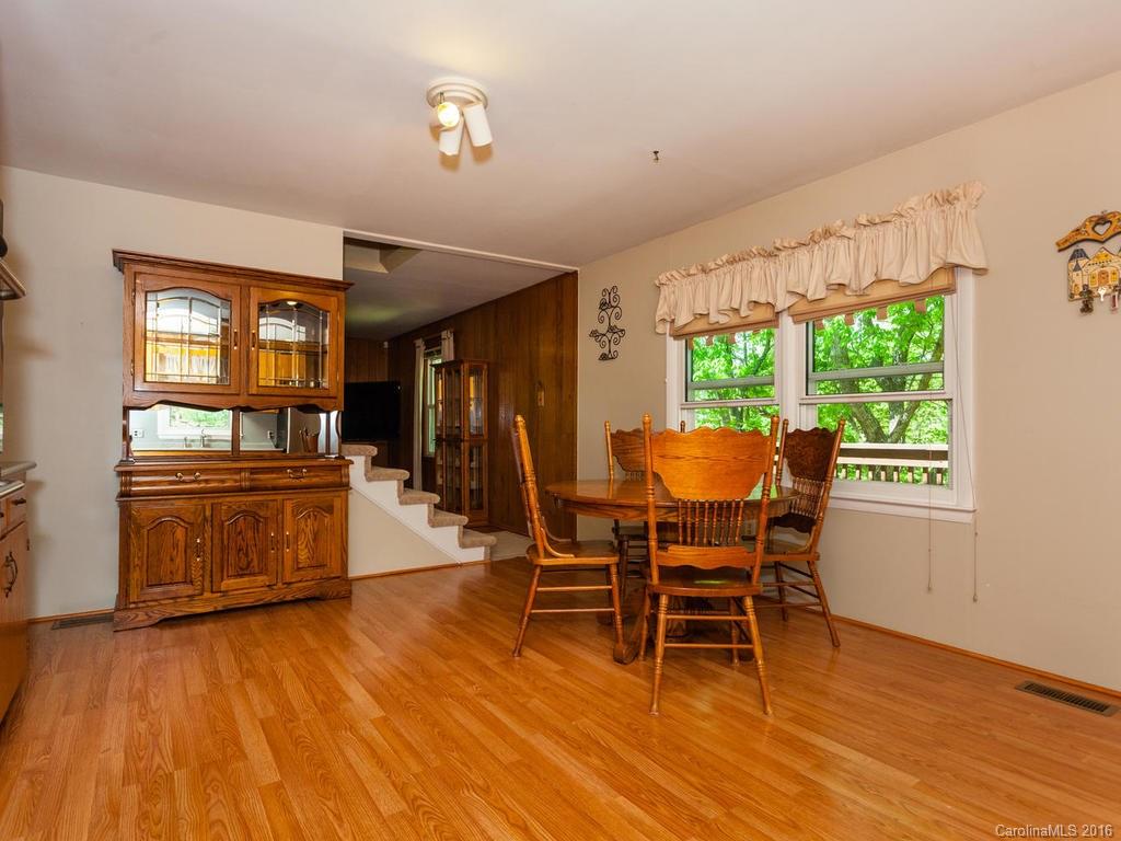 157 Spring Mountain Road Fairview, NC 28730 - Photo 7 of 24 Gallery Image 7