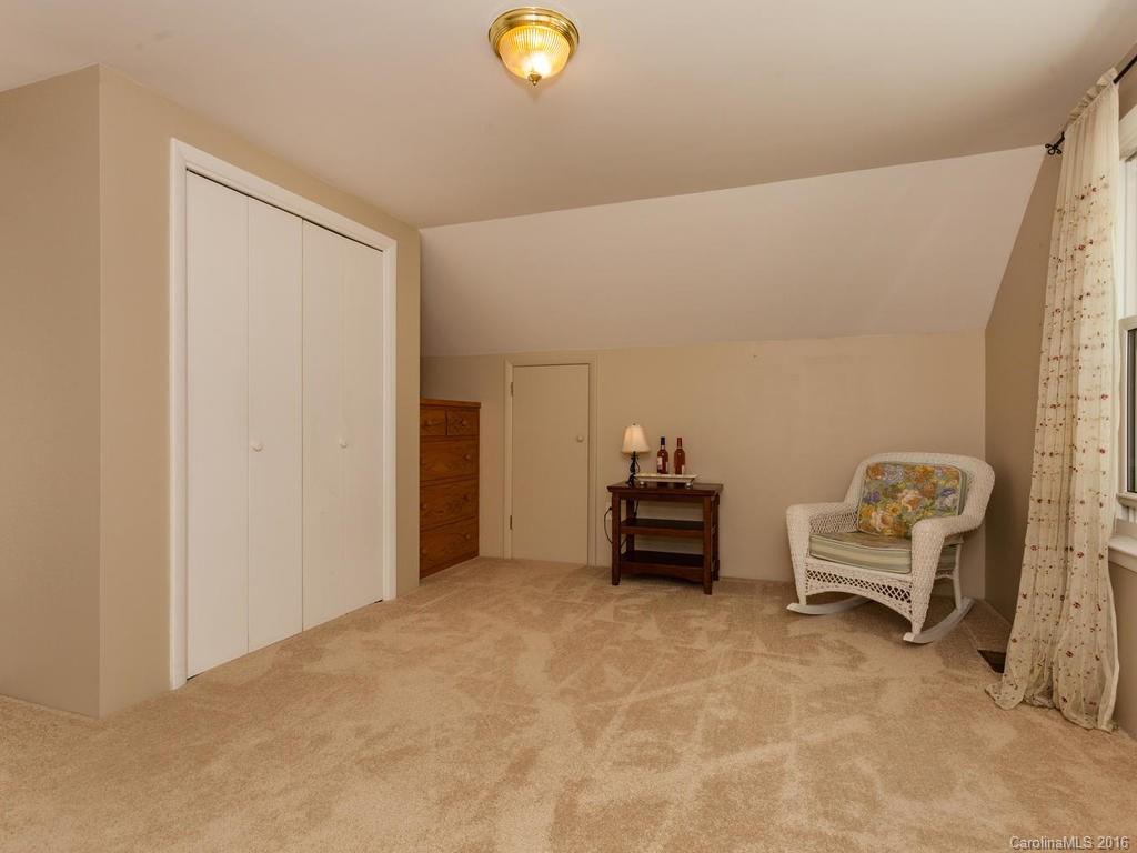 157 Spring Mountain Road Fairview, NC 28730 - Photo 10 of 24 Gallery Image 10