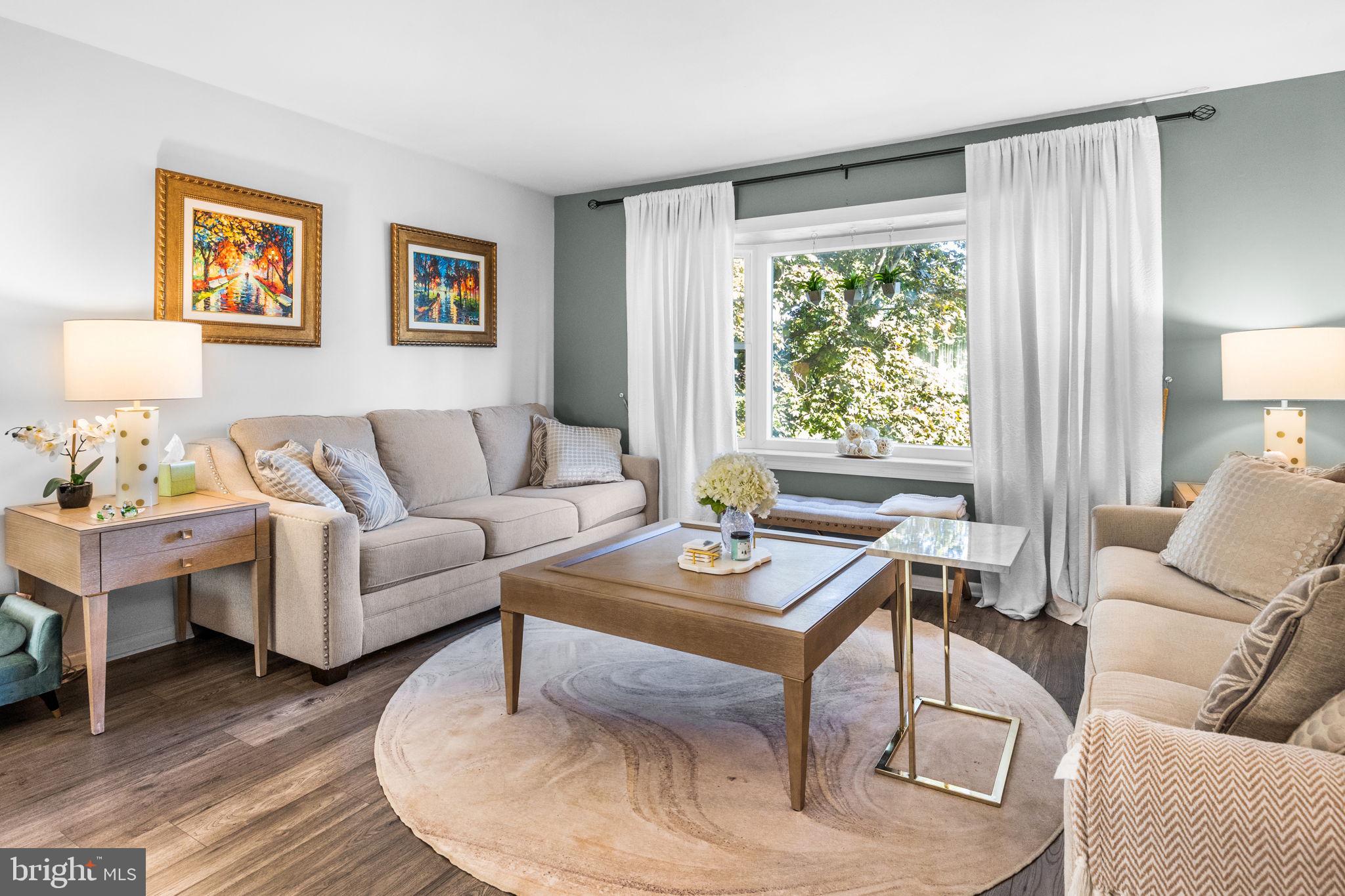 328 Overlook Drive Warminster, PA 18974 - Photo 5 of 37