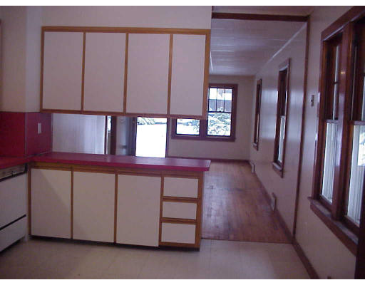 330 Coles Meadow Road Northampton, MA 01060 - Photo 3 of 6 Gallery Image 3