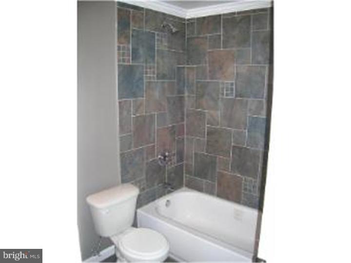 496 Island Road Columbus, NJ 08022 - Photo 14 of 19 Bathroom