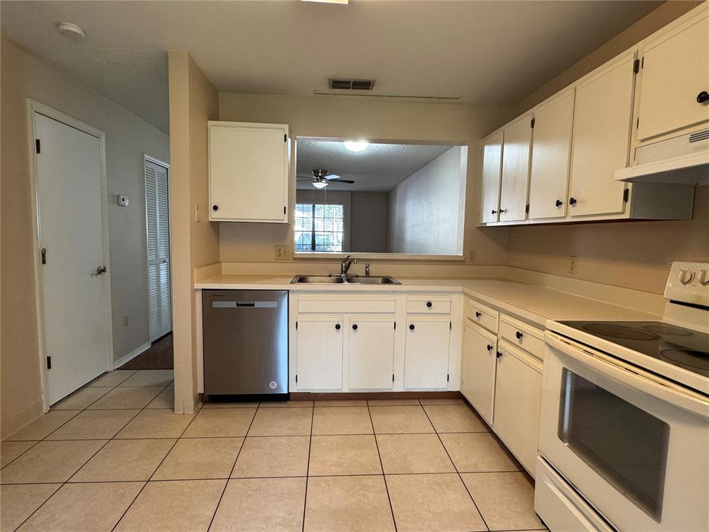 5100 Burchette Road, Unit 1201 Tampa, FL 33647 - Photo 10 of 25