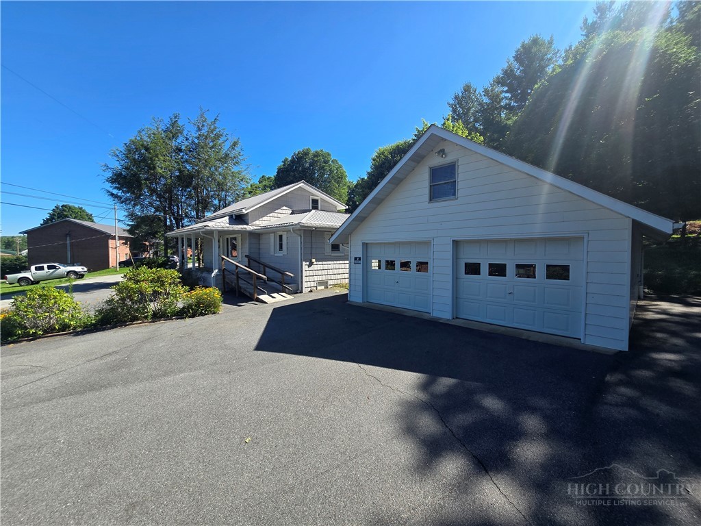 159 Hubert Street Newland, NC 28657 - Photo 40 of 40