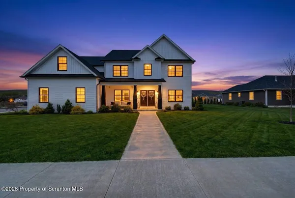 $949,900 | 110 Osprey Lane, Archbald, PA 18403