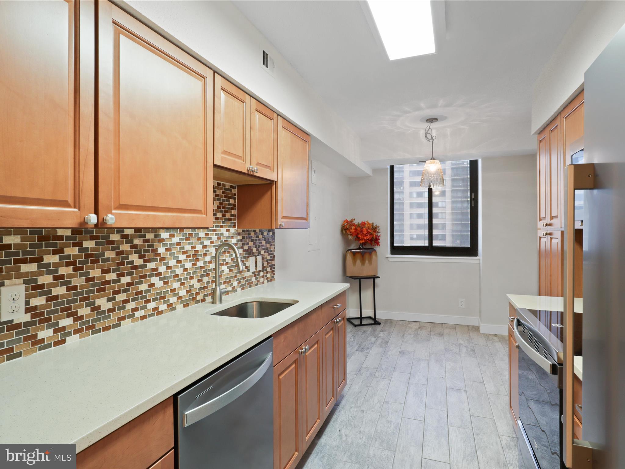5505 Seminary Road, Unit 1601N Falls Church, VA 22041 - Photo 2 of 42 Gallery Image 2