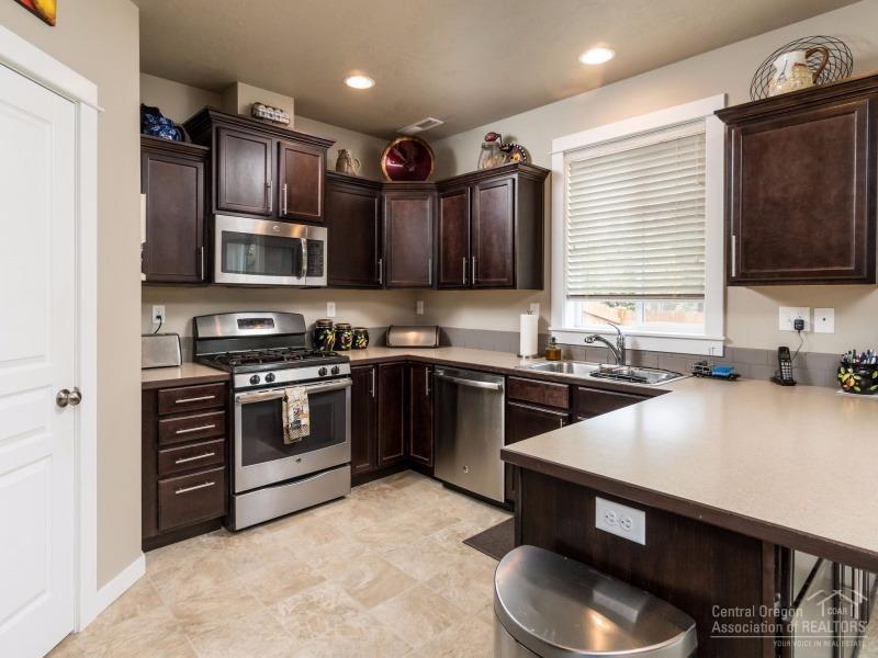 1255 McKinney Butte Road, Unit B Sisters, OR 97759 - Photo 5 of 15 Additional Photo