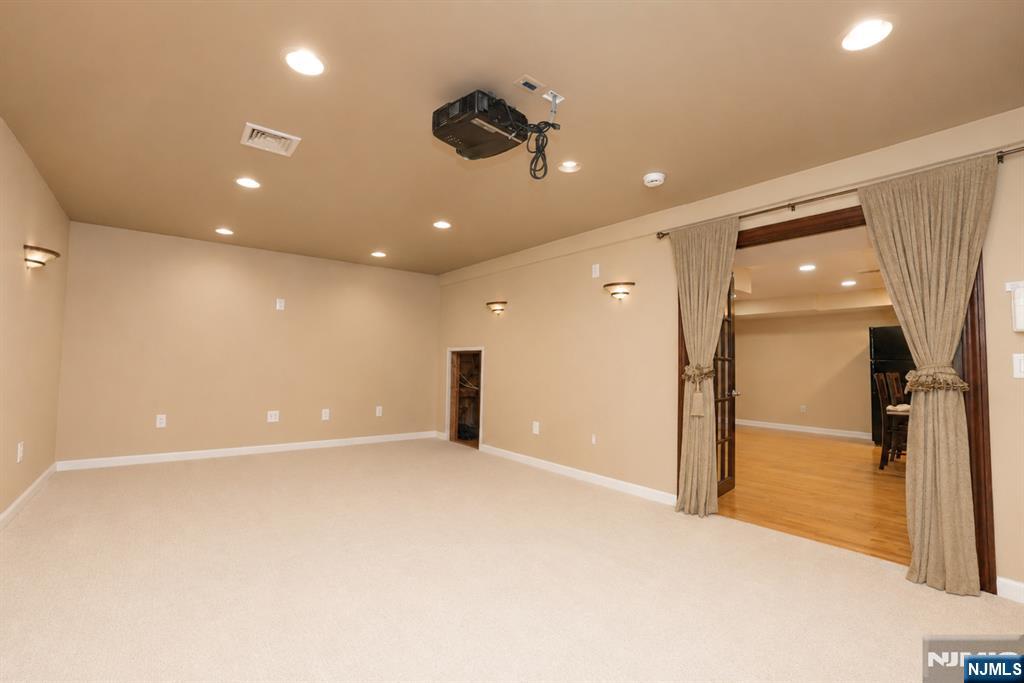 19 Westover Road Verona, NJ 07044 - Photo 35 of 46 Gallery Image 35