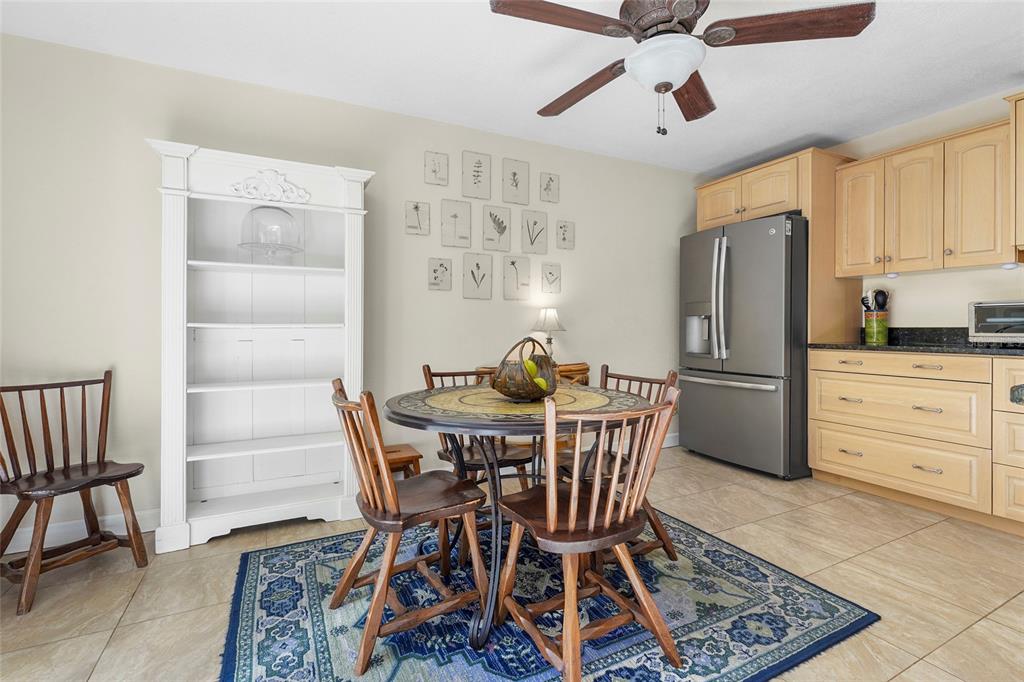 1143 Longfellow Road Sarasota, FL 34243 - Photo 23 of 52