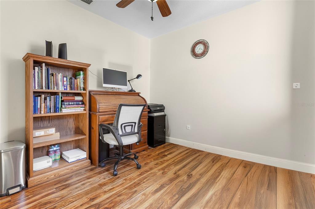 1143 Longfellow Road Sarasota, FL 34243 - Photo 38 of 52