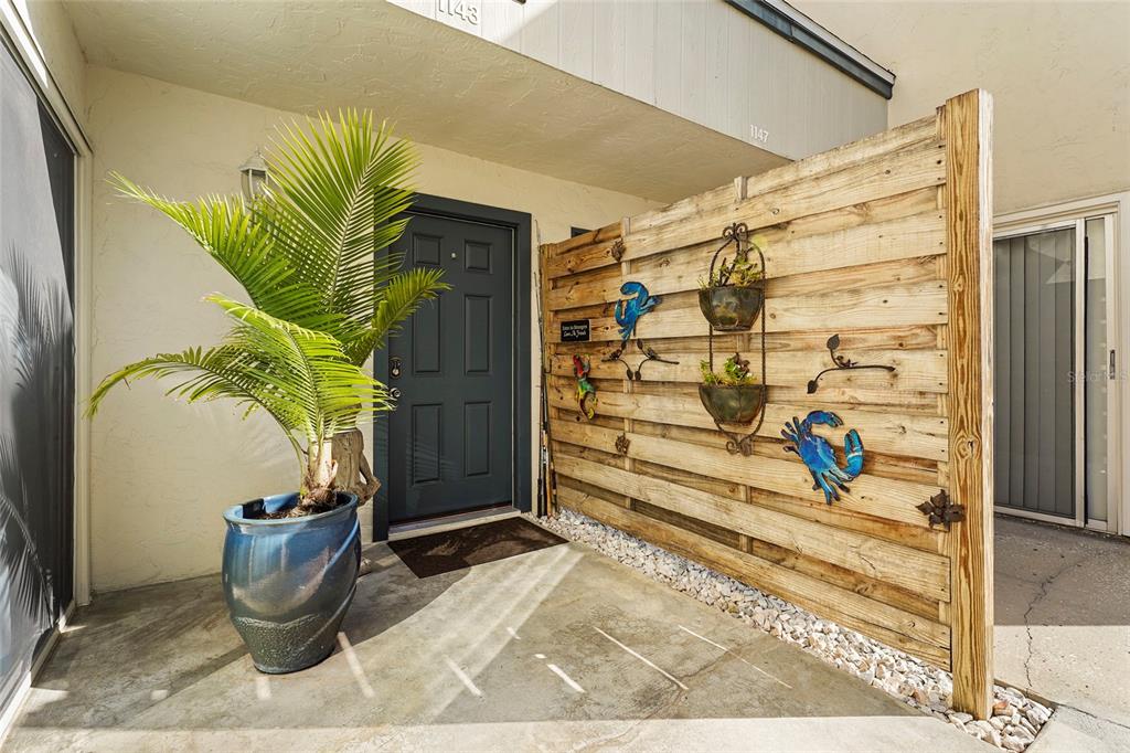 1143 Longfellow Road Sarasota, FL 34243 - Photo 4 of 52