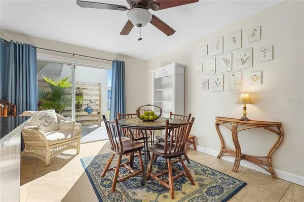 a view of a livingroom and dining room