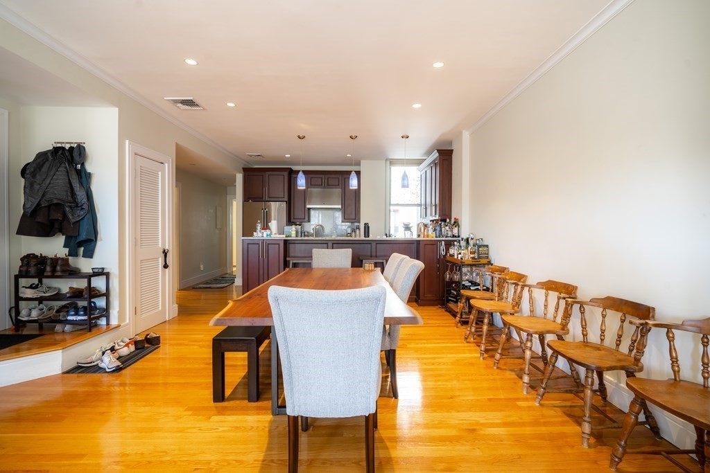 69 St Botolph Street, Unit 4 Boston, MA 02116 - Photo 4 of 19