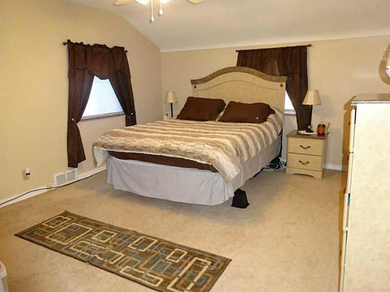 2331 Monroeville Road Monroeville, PA 15146 - Photo 5 of 22 Master Bedroom.