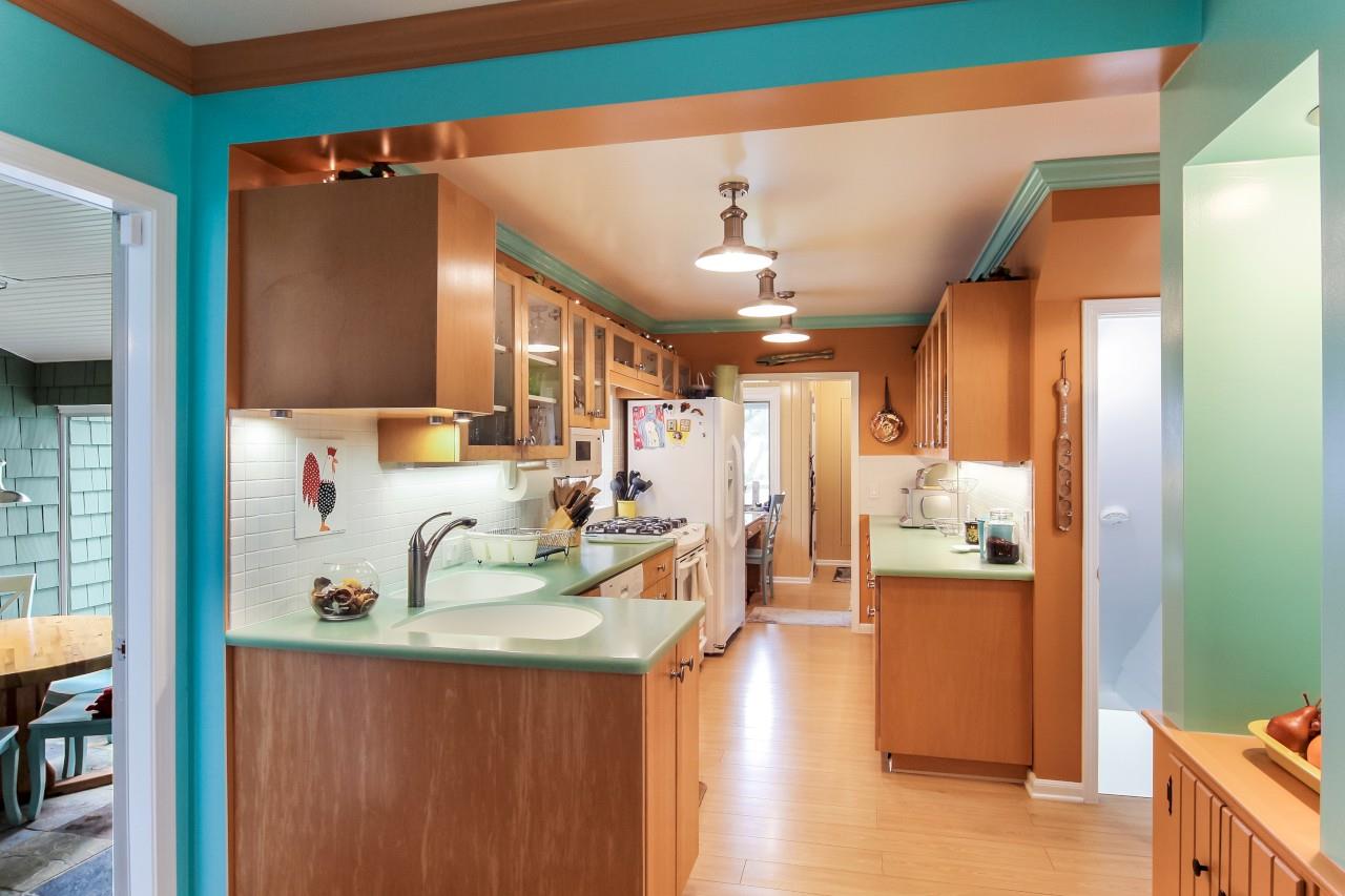 8179 East Shore Road Traverse City, MI 49686 - Photo 21 of 76 1872313-20.JPG