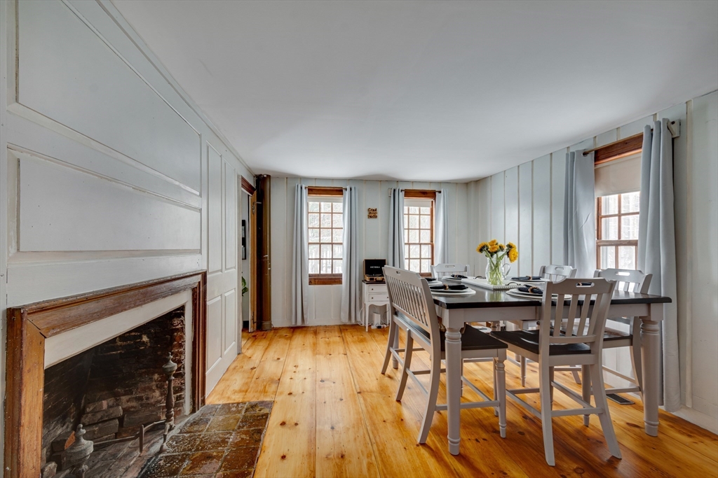 129 Whitehall Road Amesbury, MA 01913 - Photo 5 of 16