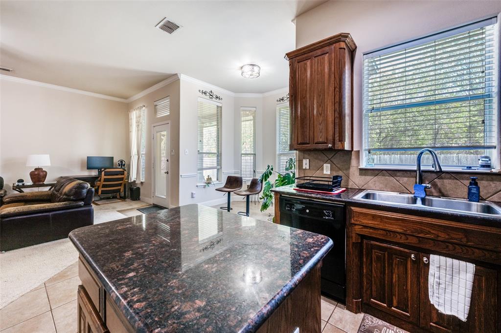 8233 Edgepoint Trail Fort Worth, TX 76053 - Photo 12 of 36