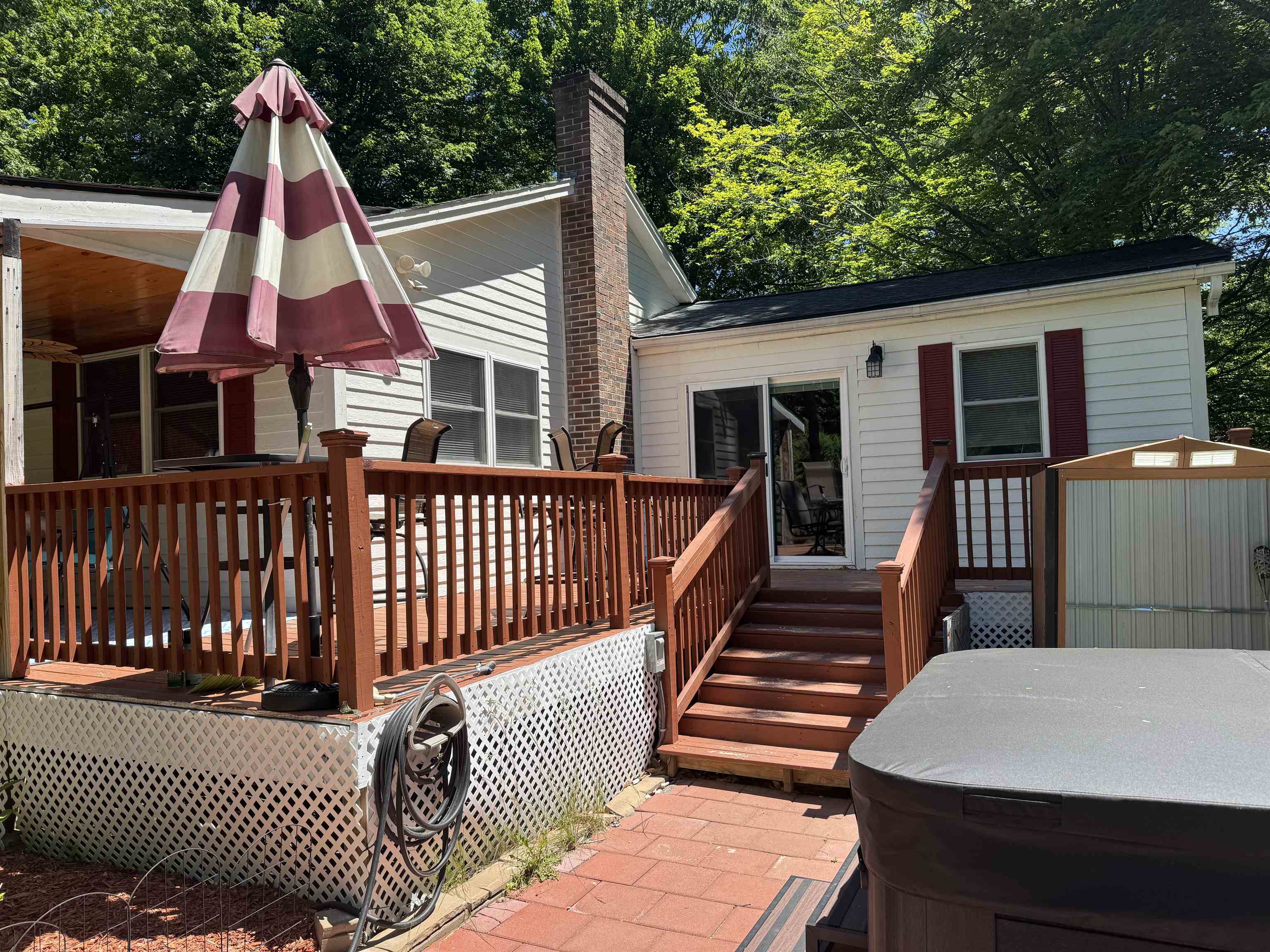 14 Elm St Extension Ossipee, NH 03864 - Photo 3 of 9