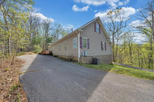 $429,950 | 363 Ezra Drive, Buchanan, VA 24066