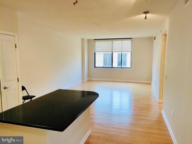 440 L Street Northwest, Unit 906 Washington, DC 20001 - Photo 2 of 31