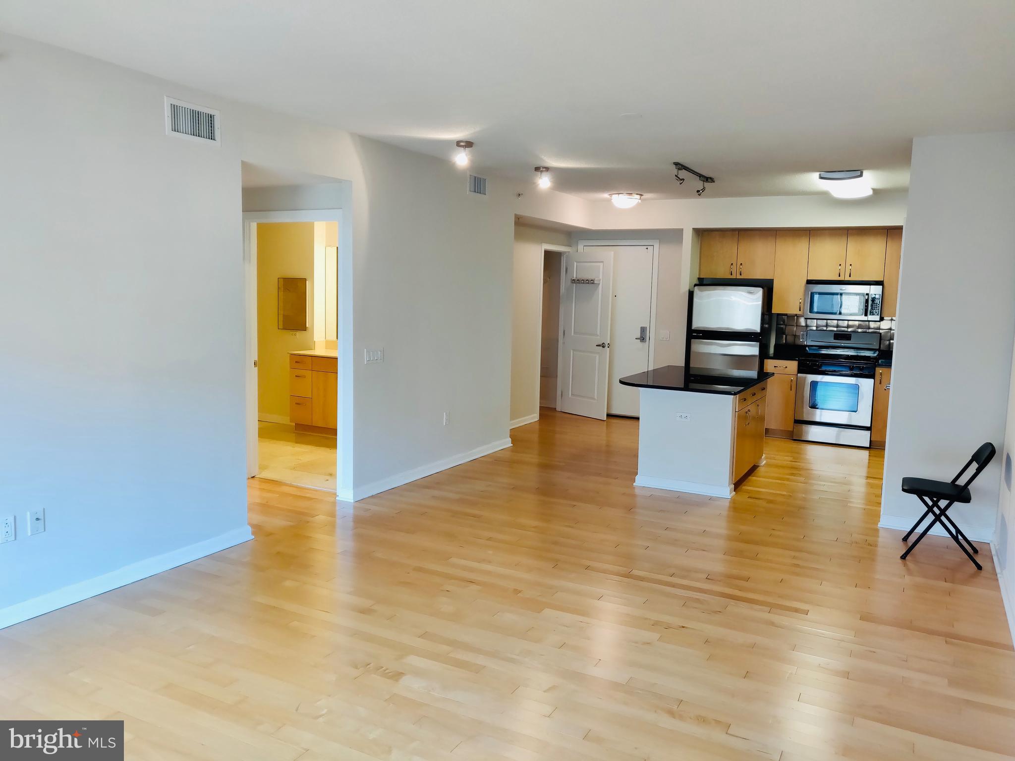 440 L Street Northwest, Unit 906 Washington, DC 20001 - Photo 6 of 31