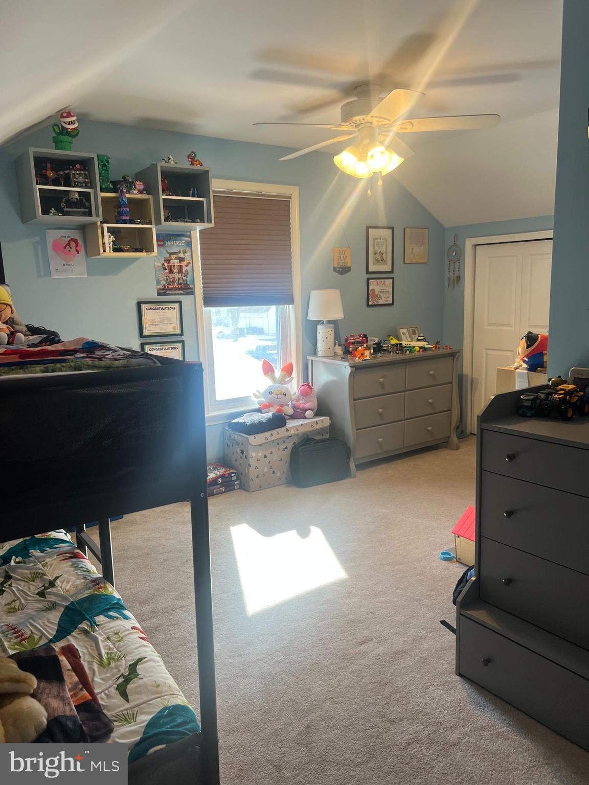 47 South Lippincott Avenue Maple Shade, NJ 08052 - Photo 5 of 24 a living room with furniture and a window