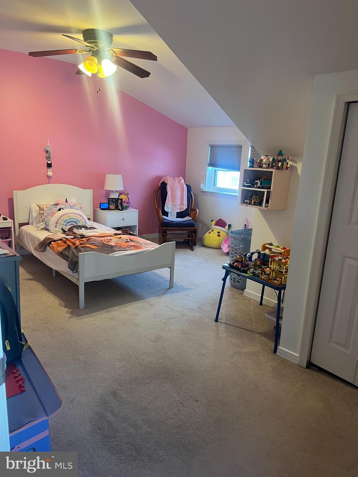 47 South Lippincott Avenue Maple Shade, NJ 08052 - Photo 8 of 24 a living room with furniture and next to a window