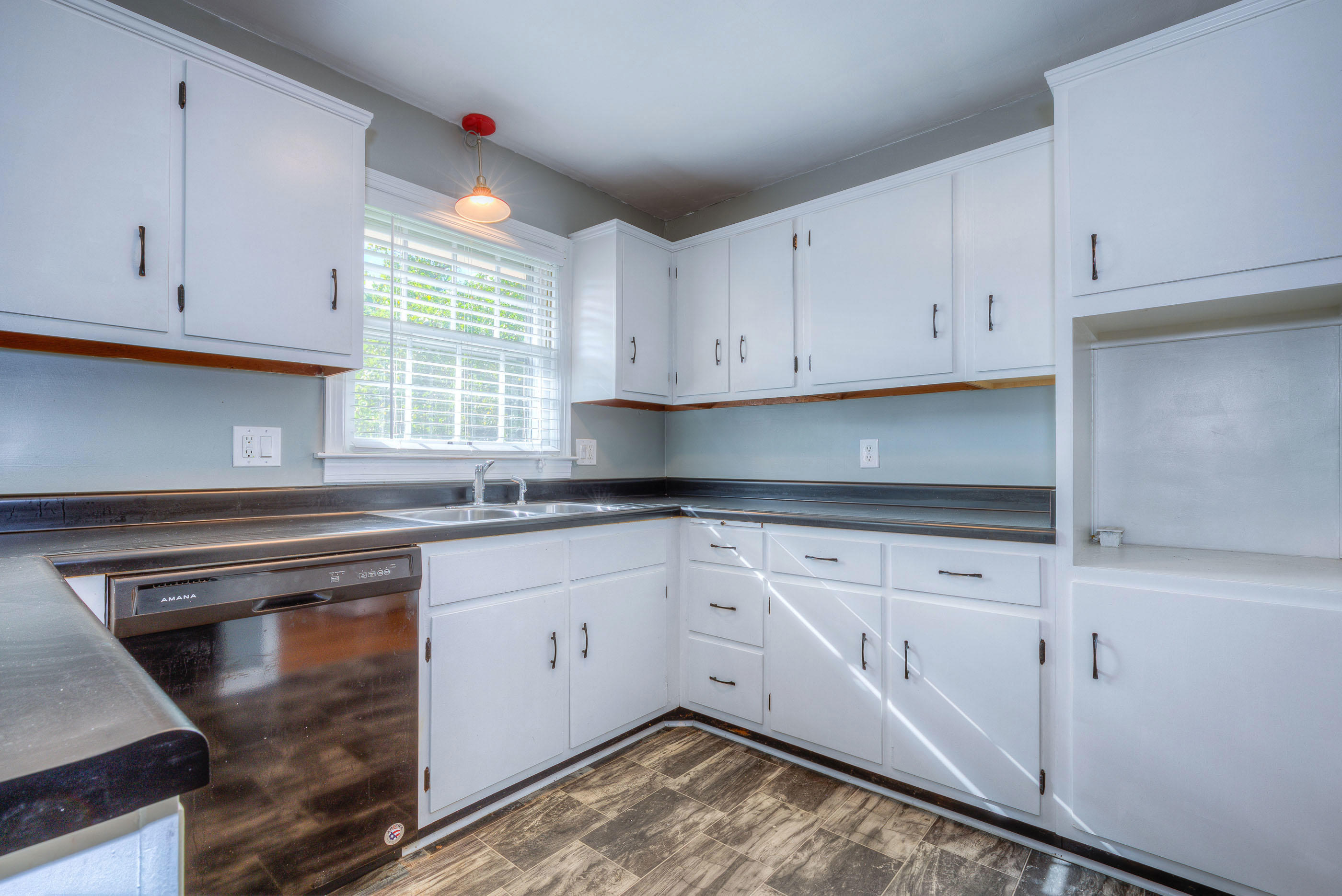 3221 Northside Road Roanoke, VA 24019 - Photo 13 of 31 Sunny Kitchen!
