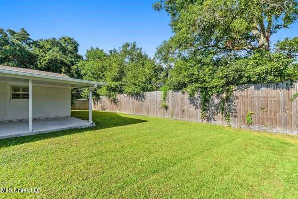 $329,900 | 201 Walnut Drive, Ocean Springs, MS 39564