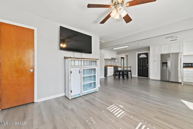 $345,000 | 201 Walnut Drive, Ocean Springs, MS 39564