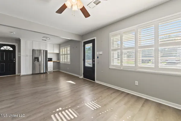 $329,900 | 201 Walnut Drive, Ocean Springs, MS 39564