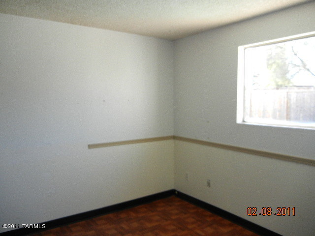 2718 South Jaguar Road Tucson, AZ 85730 - Photo 8 of 19