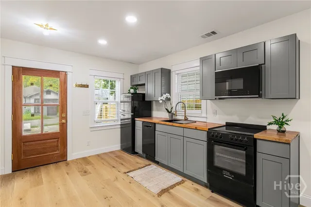 $525,000 | 1223 East 38th Street, Savannah, GA 31404