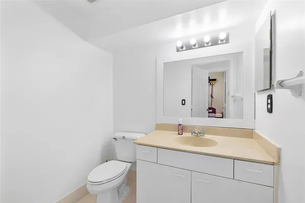$4,600 | 15883 Northwest 11th Street, Pembroke Pines, FL 33028
