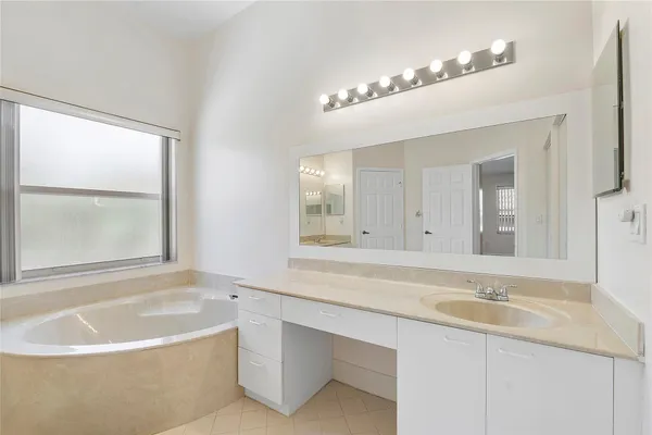 $4,600 | 15883 Northwest 11th Street, Pembroke Pines, FL 33028