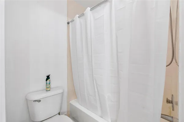 $4,600 | 15883 Northwest 11th Street, Pembroke Pines, FL 33028