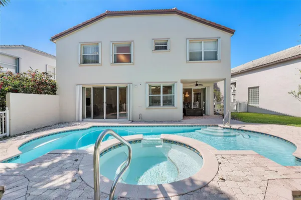 $4,600 | 15883 Northwest 11th Street, Pembroke Pines, FL 33028