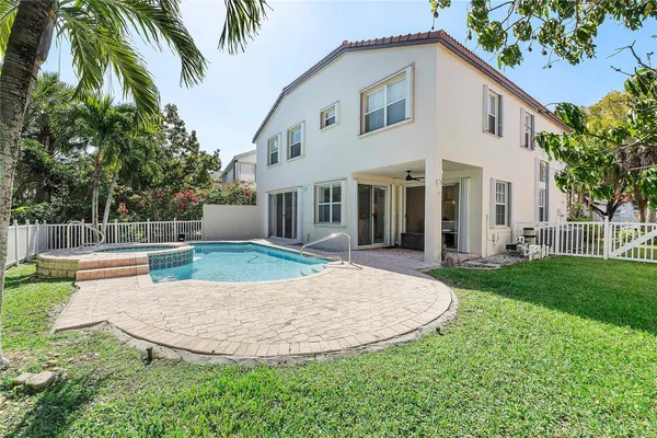 $4,600 | 15883 Northwest 11th Street, Pembroke Pines, FL 33028