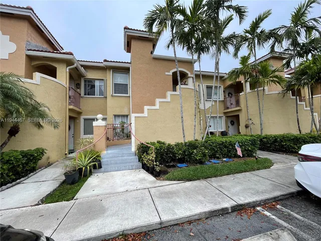 $2,225 | 7851 Northwest 6th Street, Unit 203, Pembroke Pines, FL 33024