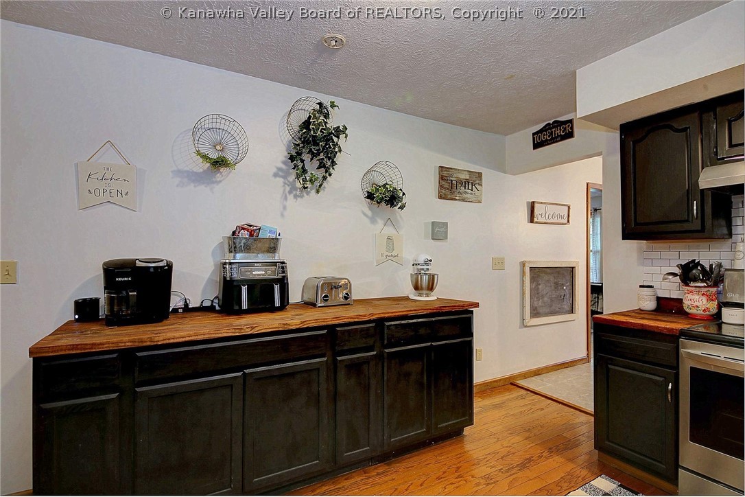 229 Rock Branch Road Poca, WV 25159 - Photo 17 of 50 Kitchen