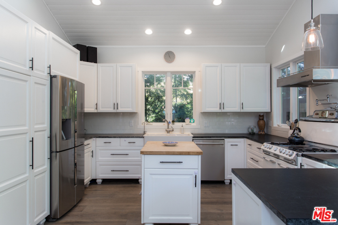 555 28th Avenue Venice, CA 90291 - Photo 18 of 35