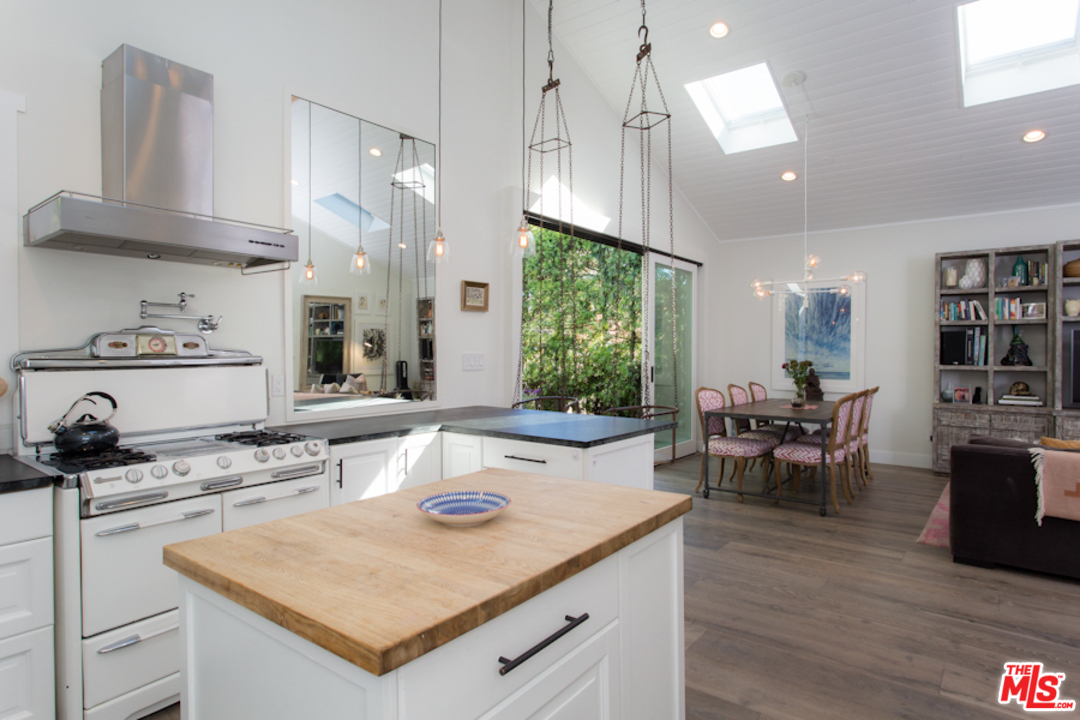 555 28th Avenue Venice, CA 90291 - Photo 20 of 35